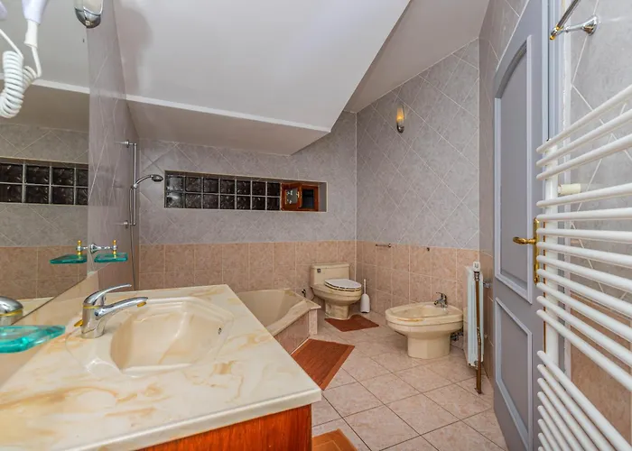 Rubin Kitchen&wine Oda ve Kahvaltı 3*